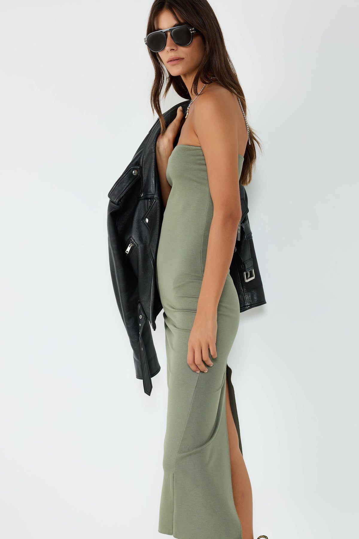 Trägerloses Midikleid mit geradem Schnitt