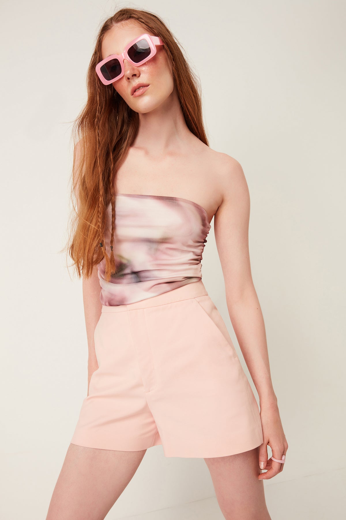 Kurze trägerlose Bluse
