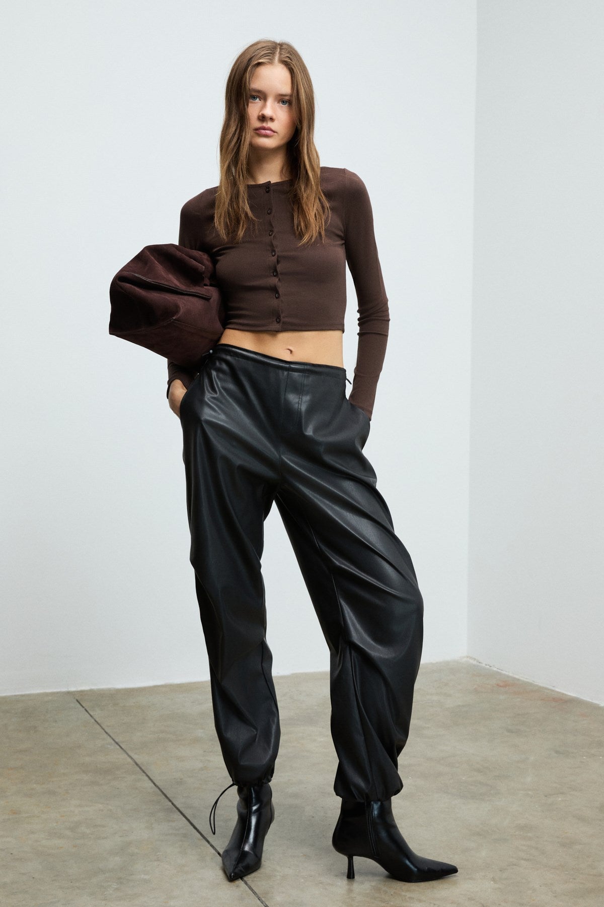 ETHIQUET SWAY Damenbluse, Button-Crop Braun