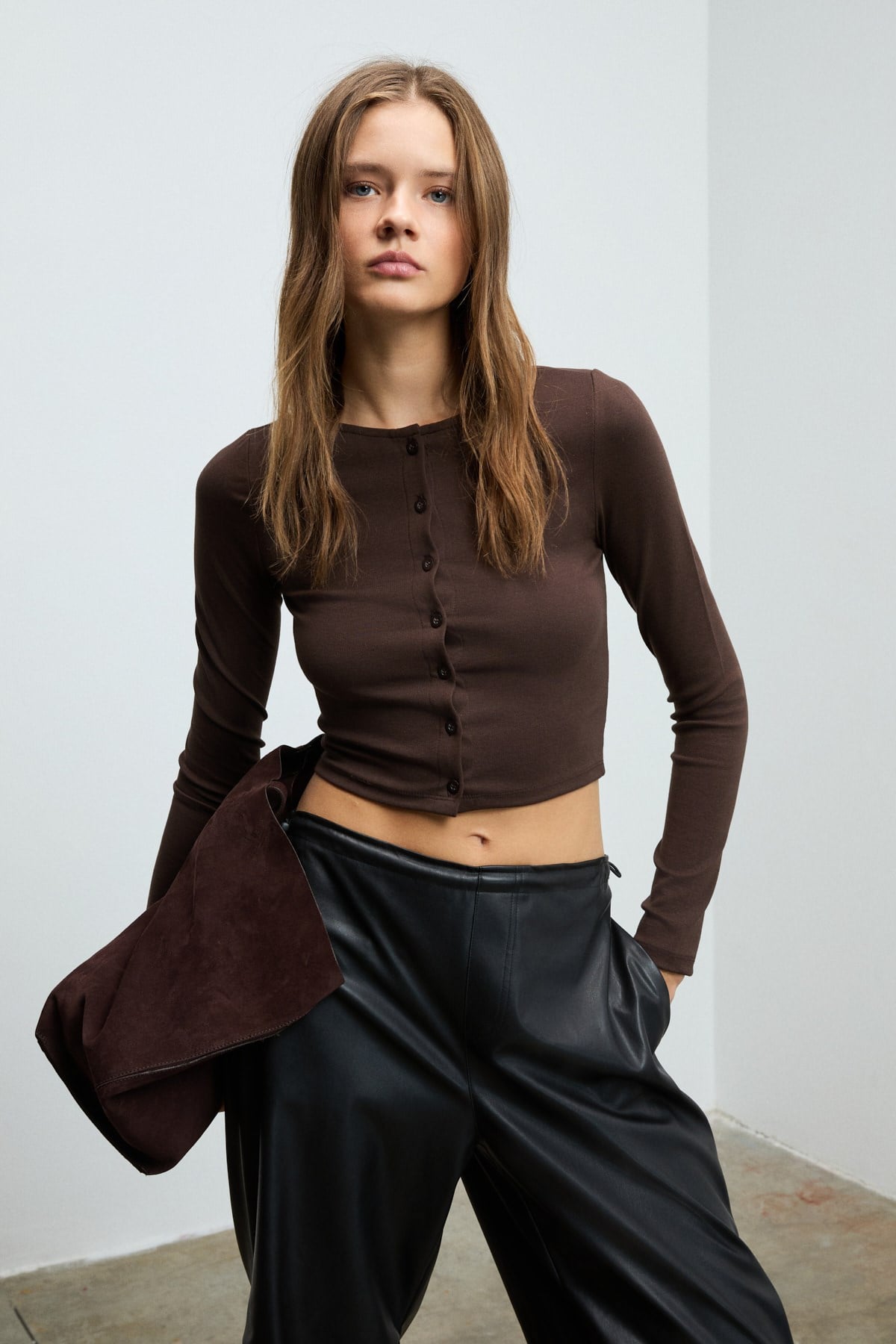 ETHIQUET SWAY Damenbluse, Button-Crop Braun