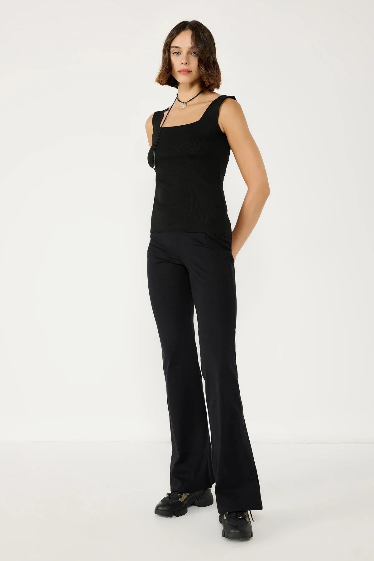 Bluse mit eckigem Ausschnitt