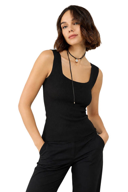 Bluse mit eckigem Ausschnitt