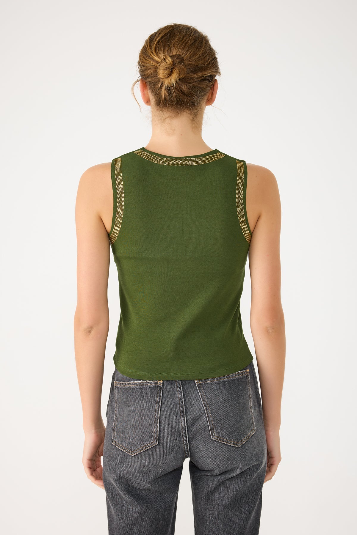 Ärmelloses Tanktop mit Steindetails