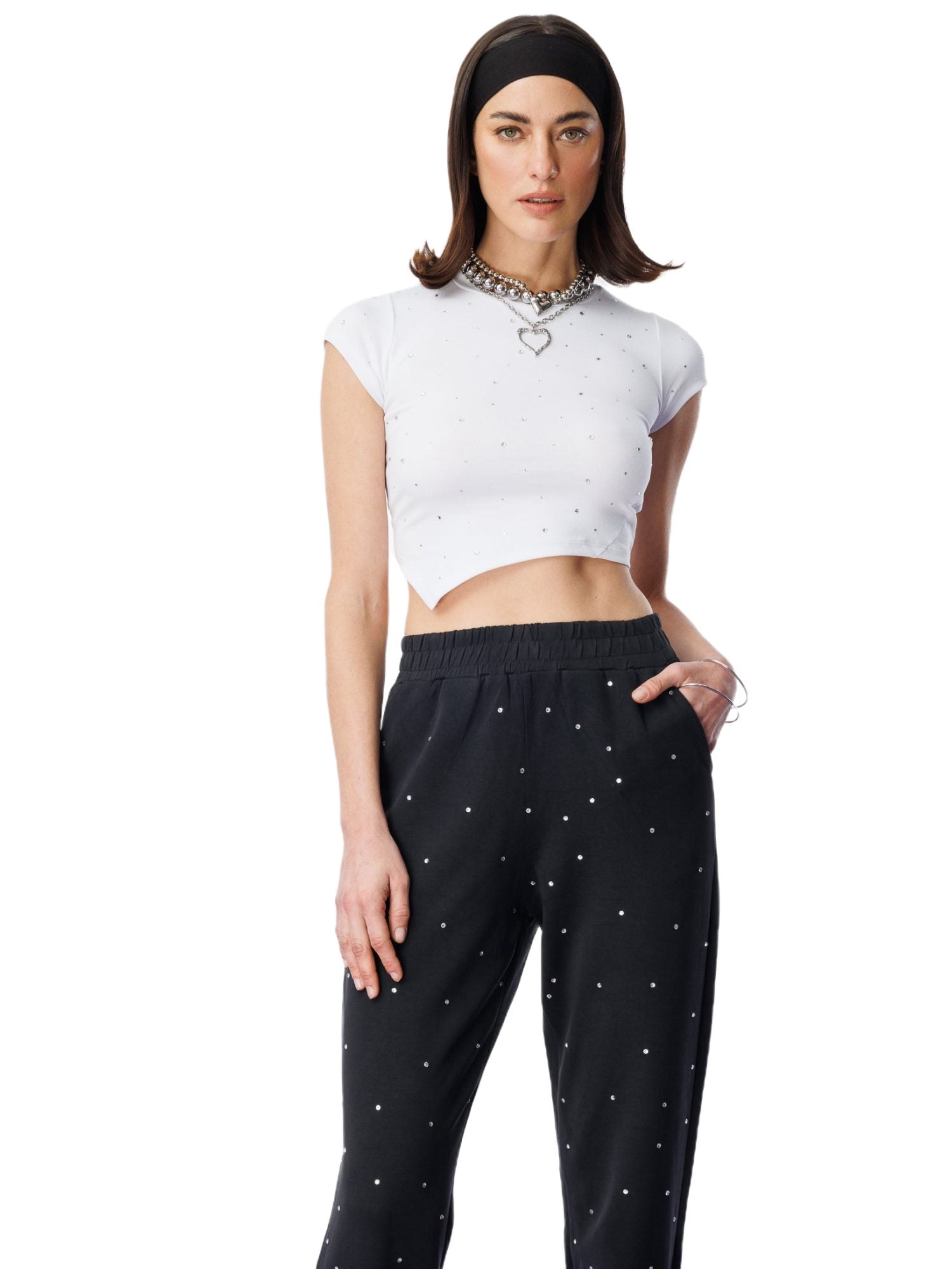 Asymmetrisches Crop-Top mit Steinverzierungen