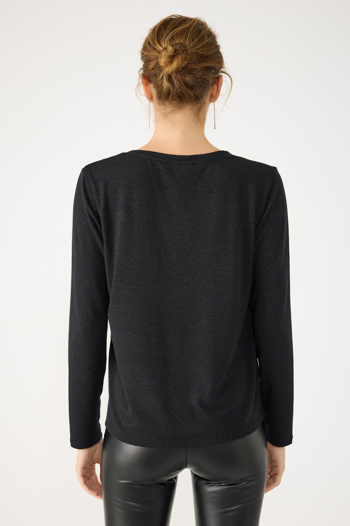 Bluse mit Steinverzierungen