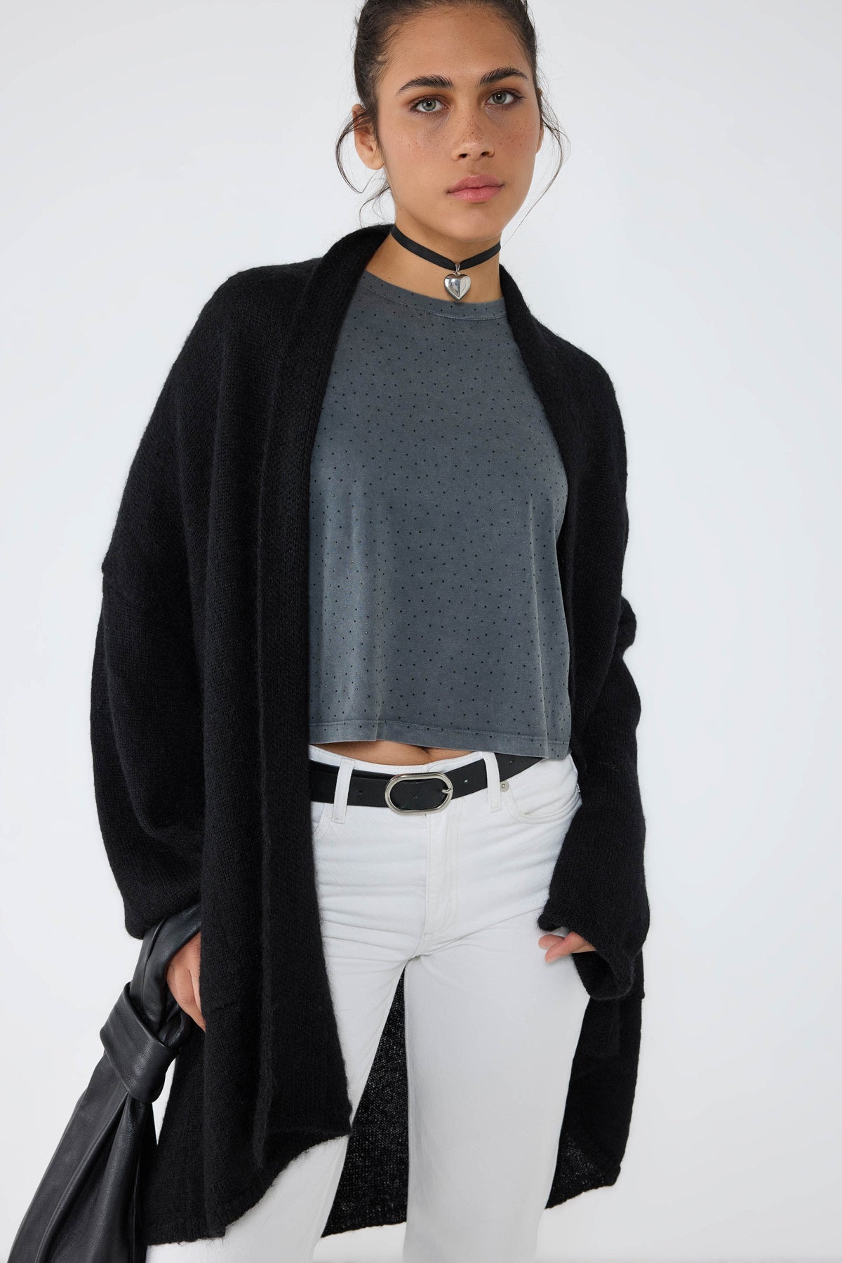 Crop-T-Shirt mit Steinverzierungen