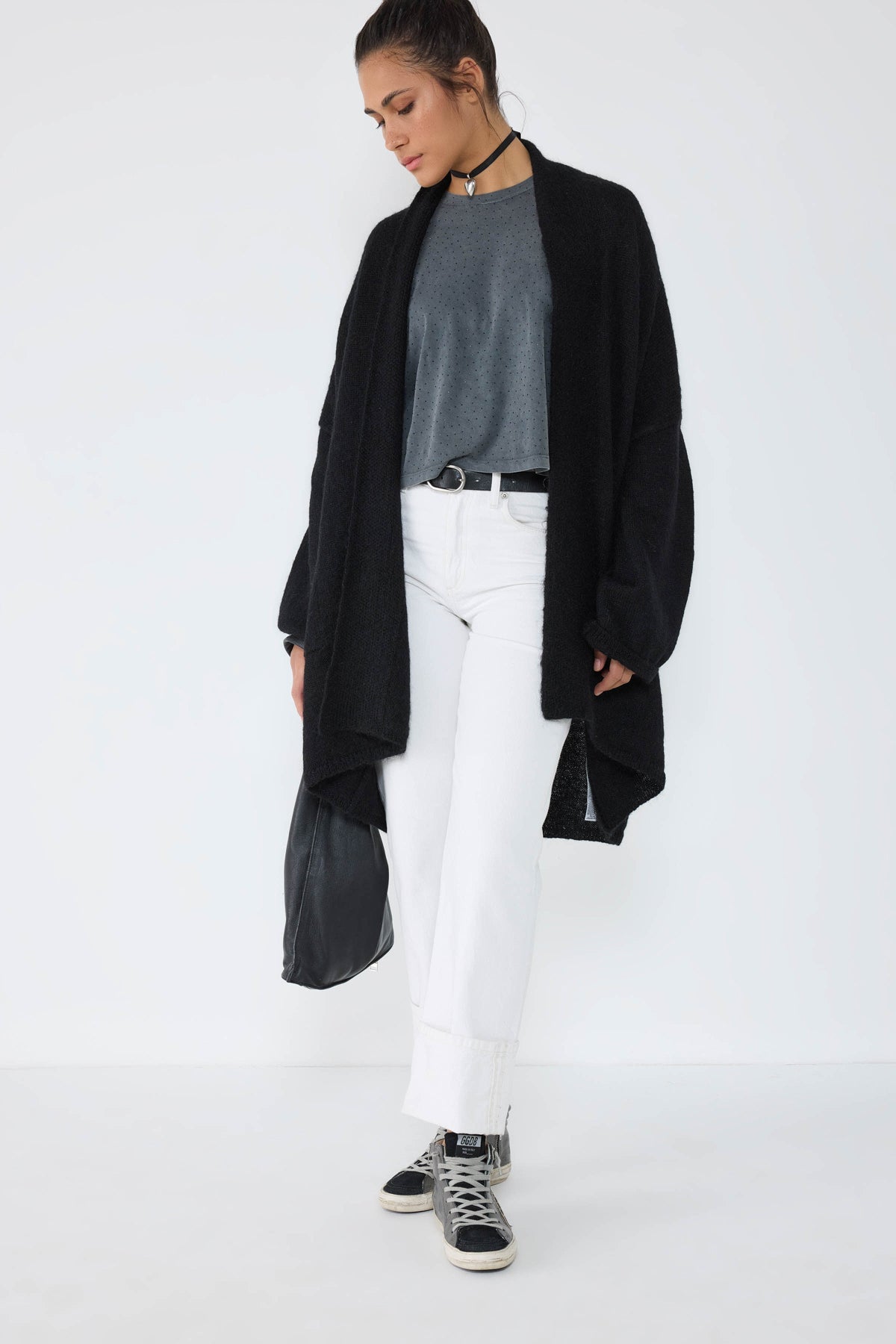 Crop-T-Shirt mit Steinverzierungen