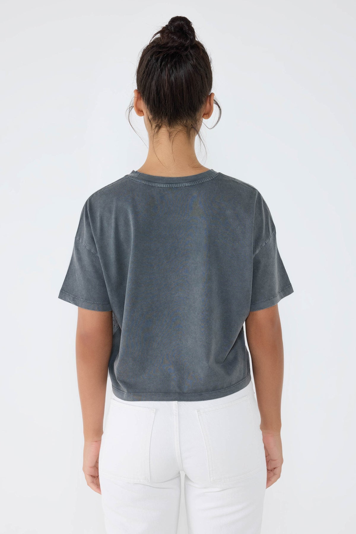 Crop-T-Shirt mit Steinverzierungen