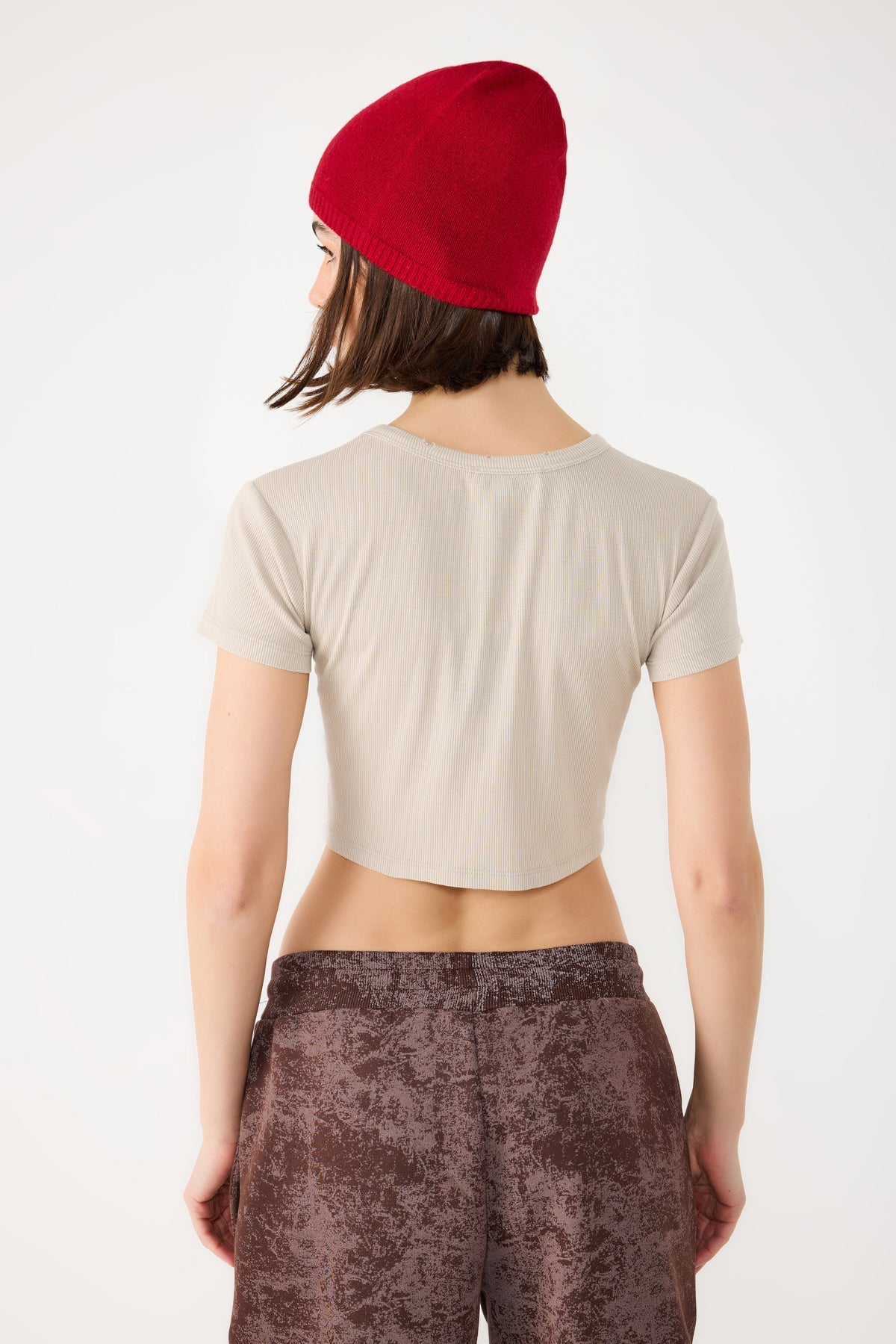 Crop-T-Shirt mit Steinverzierungen und Rippenmuster