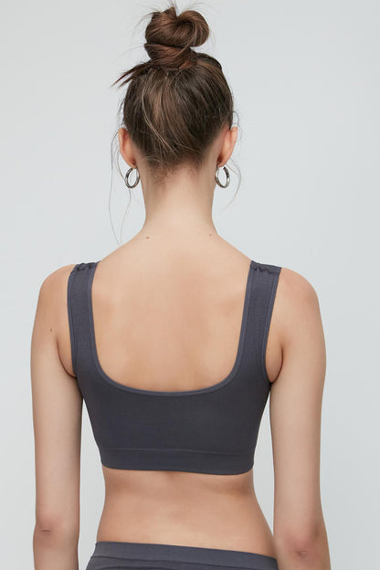 Nahtloses Bustier mit breiten Trägern