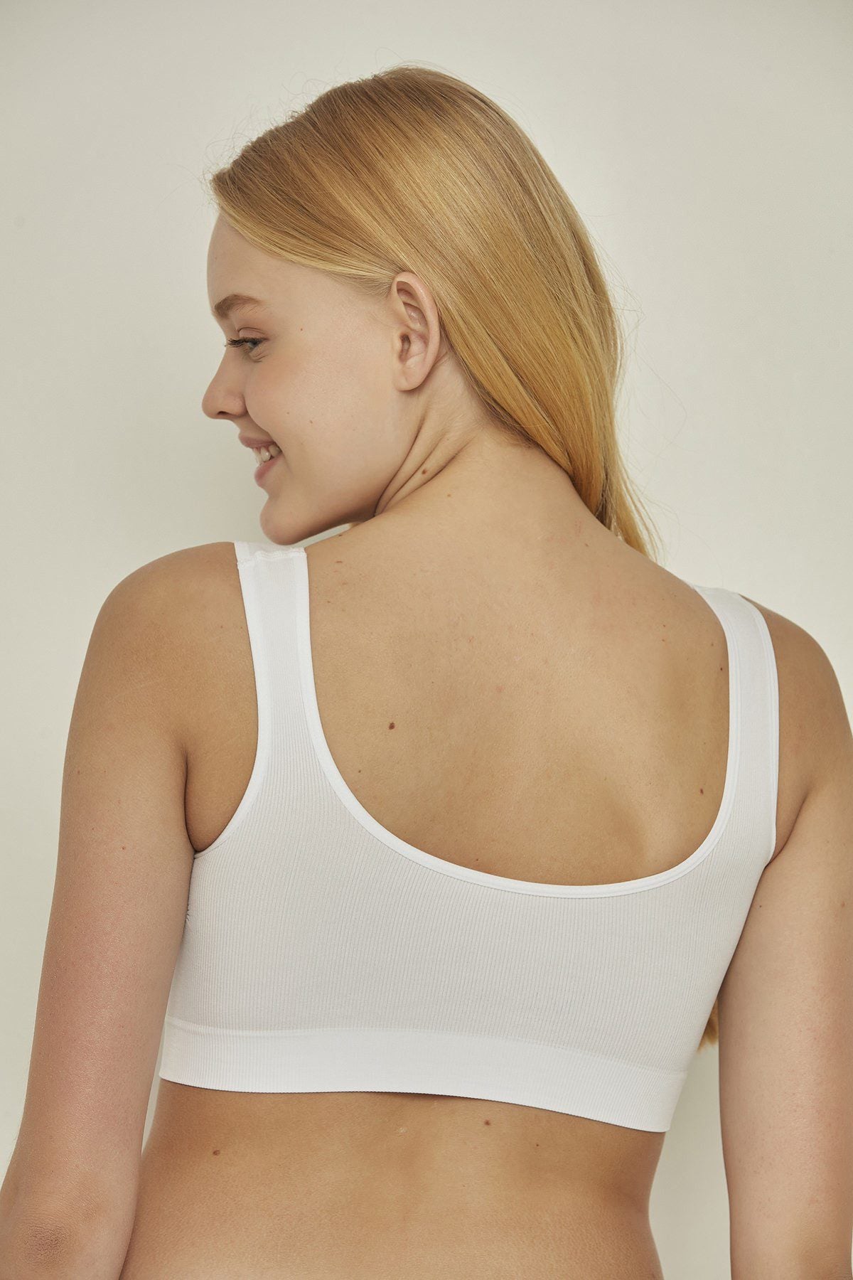 Nahtloses Bustier mit breiten Trägern