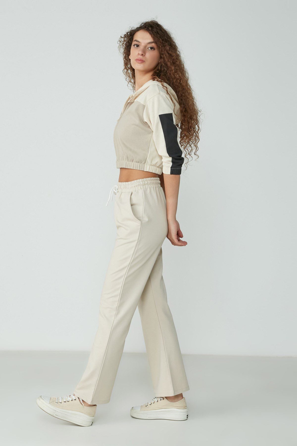 Deutsche Flare-Sweatpants
