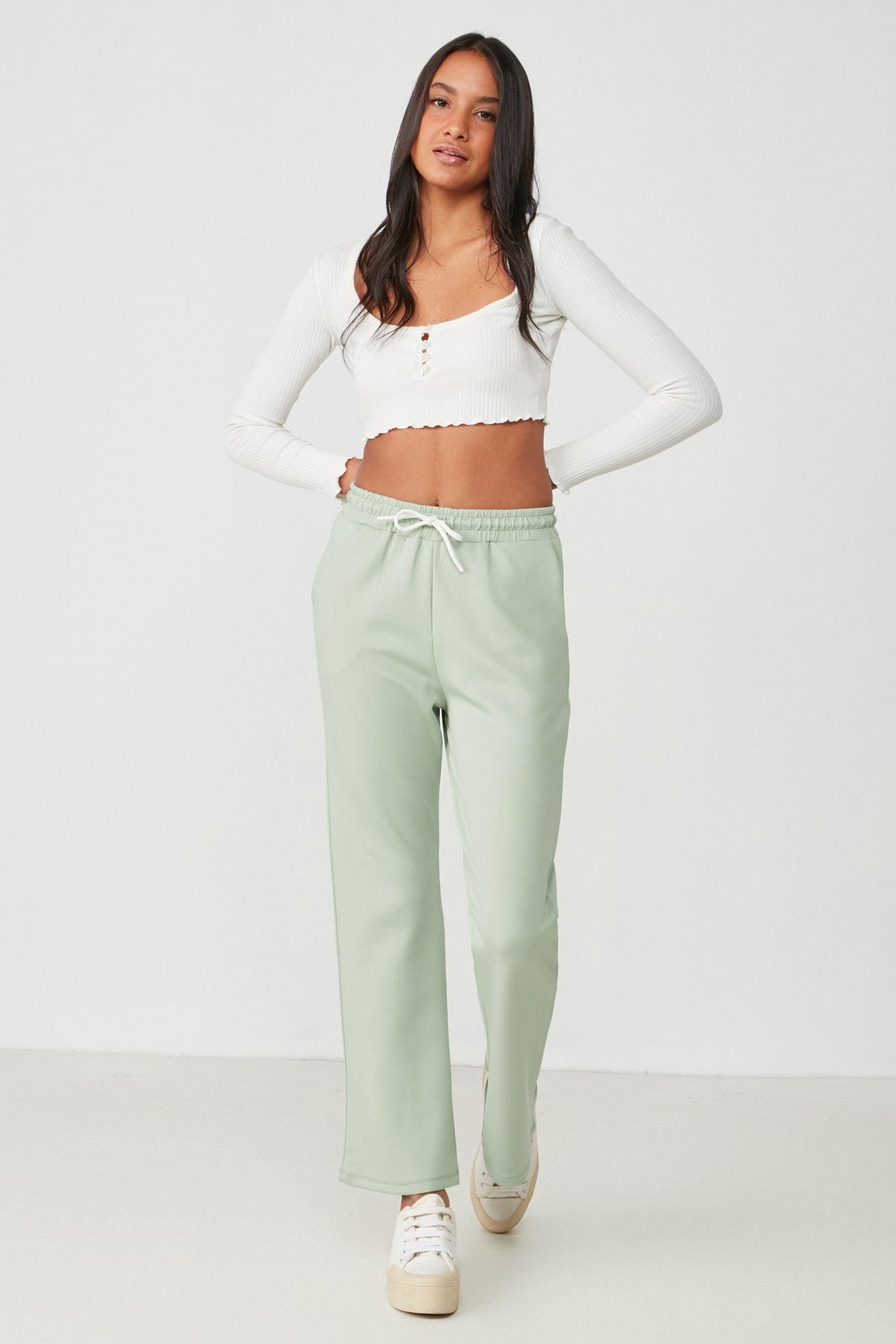 Deutsche Flare-Sweatpants