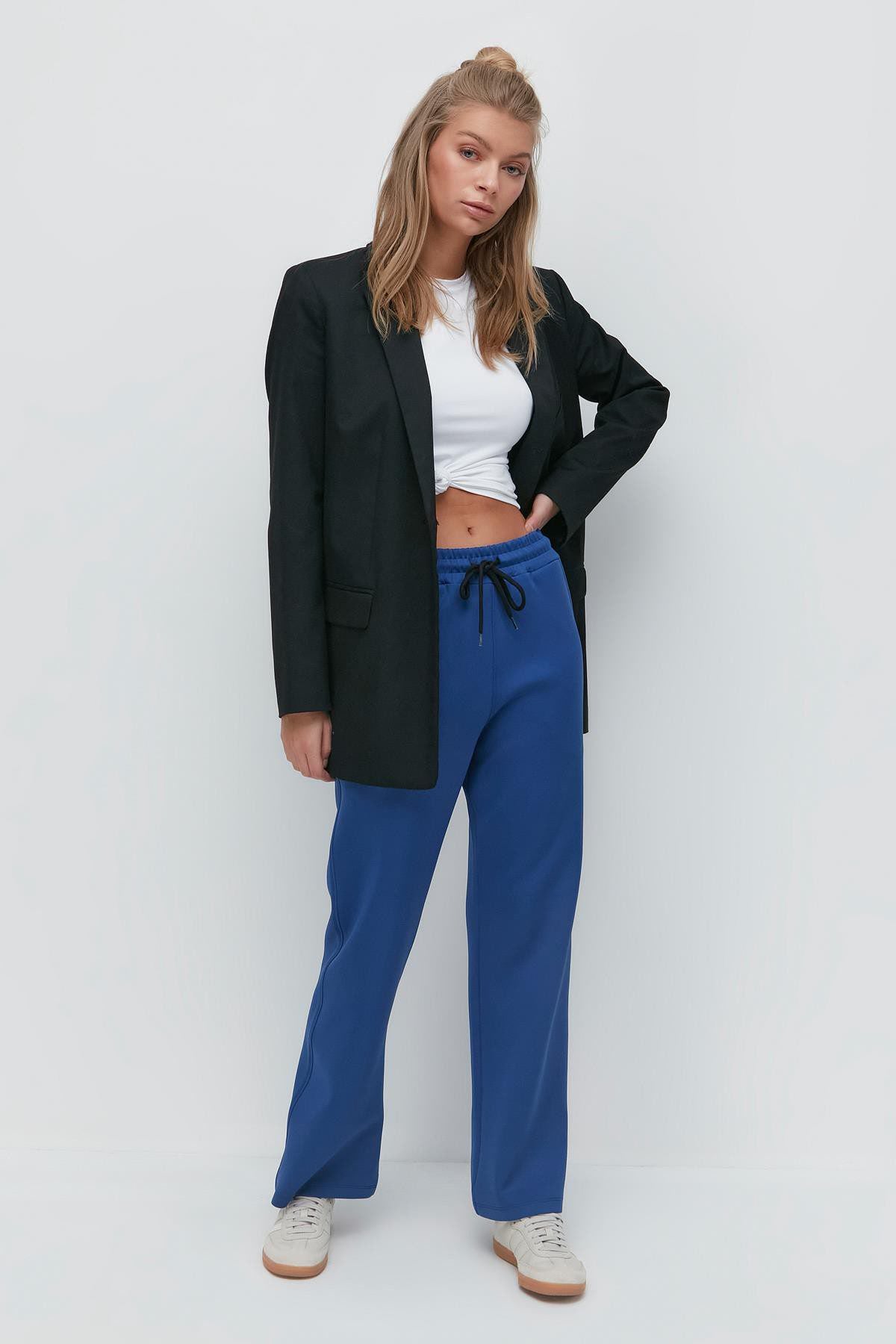 Deutsche Flare-Sweatpants
