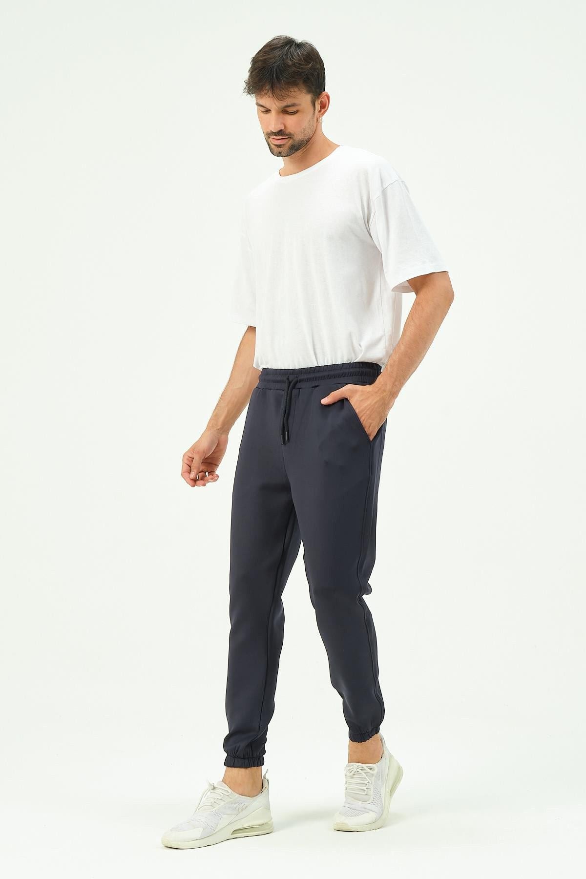 Herren Jogginghose mit elastischem Bund und Seitentasche