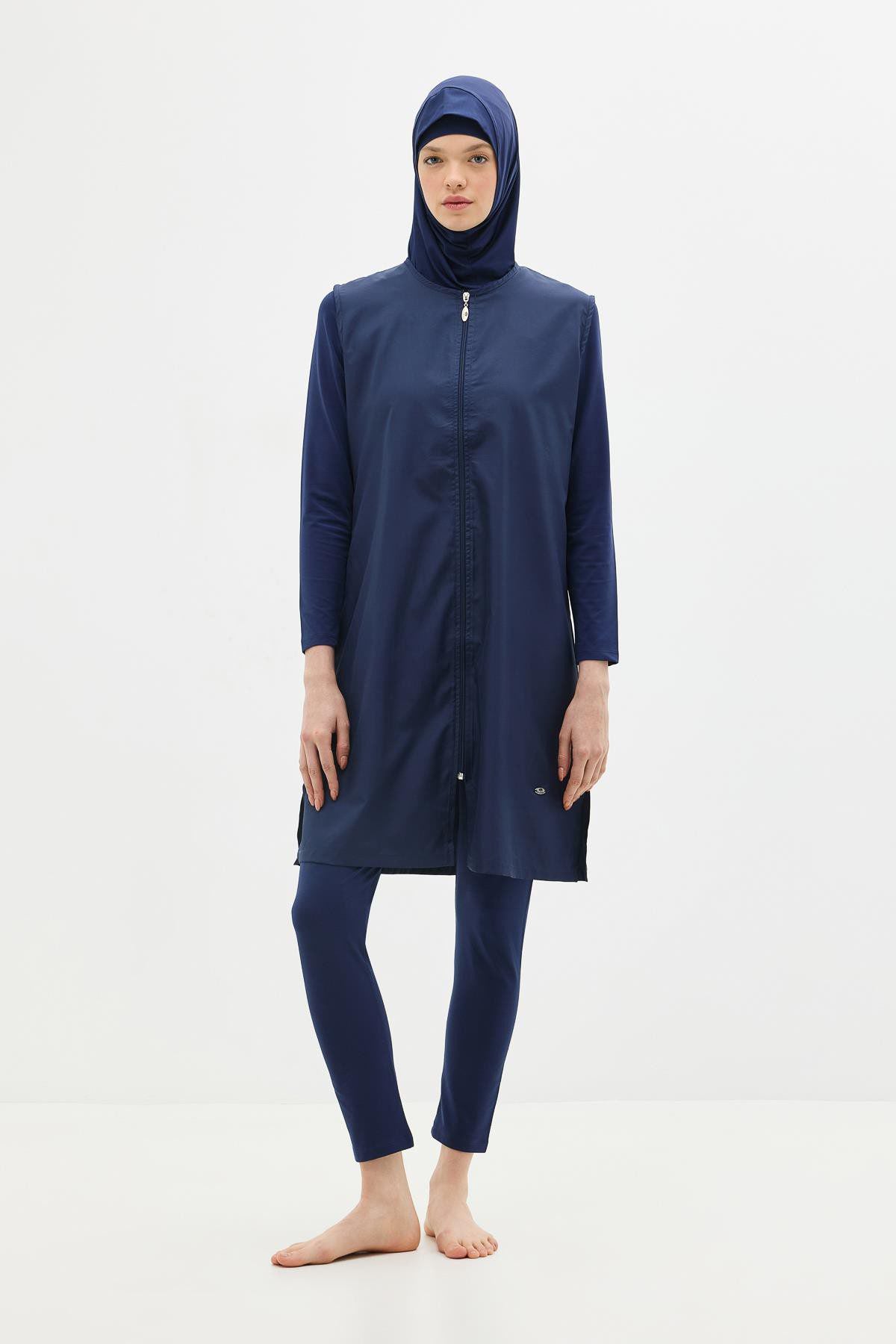 Langer Ganzkörper-Badeanzug