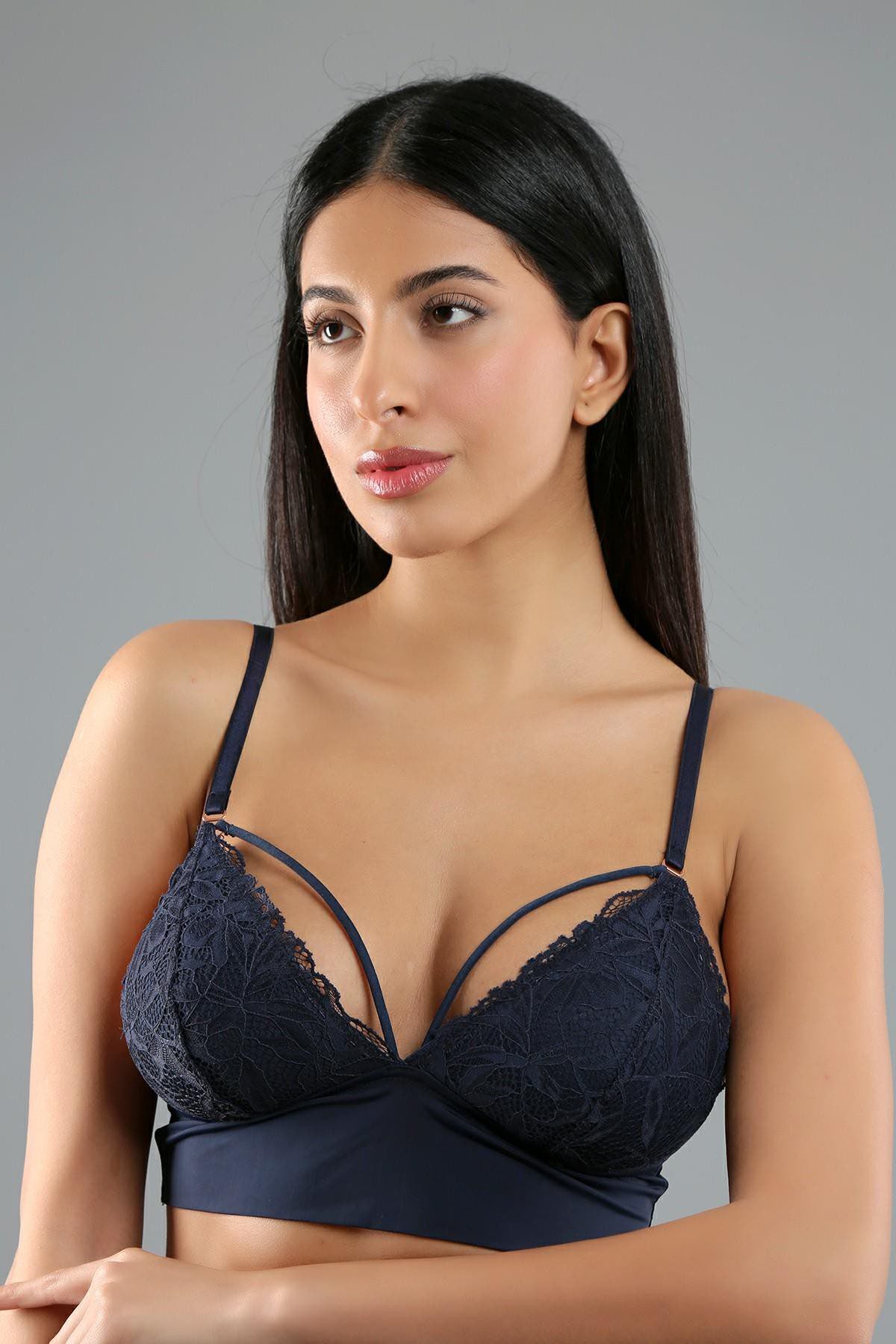 Schichtige Spitzen-Bralette