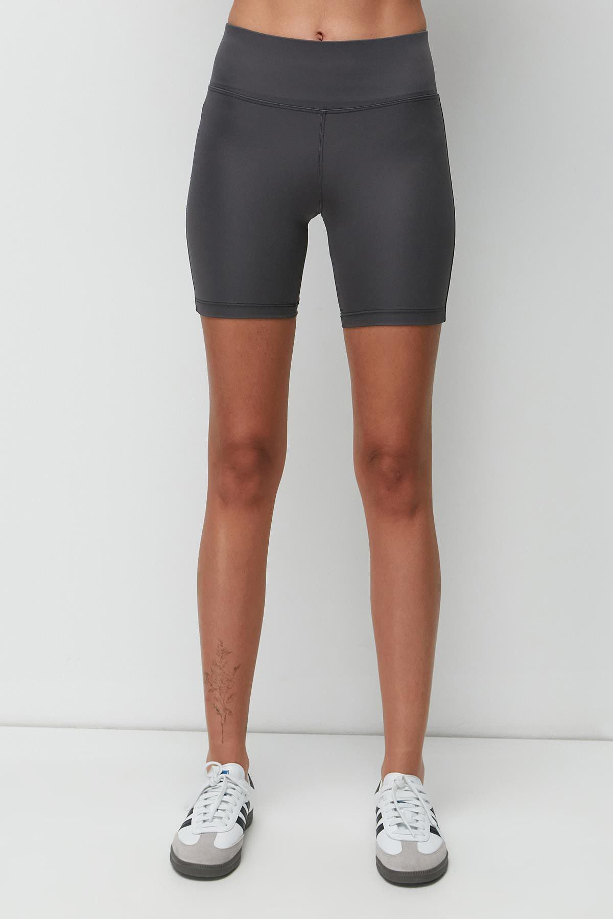 Hochtaillierte Sport-Shorts Tights