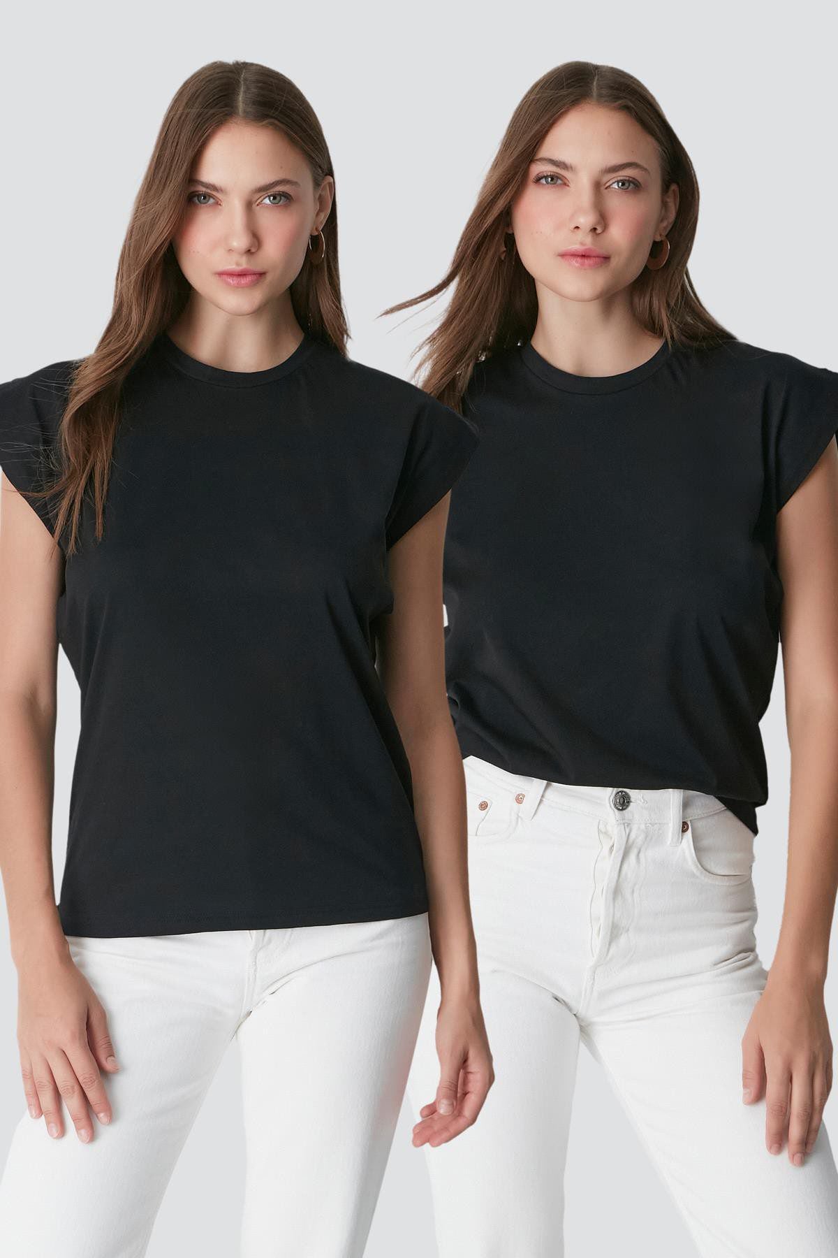 Kurzarm Basic T-Shirt mit Fahrradausschnitt - 2er Pack
