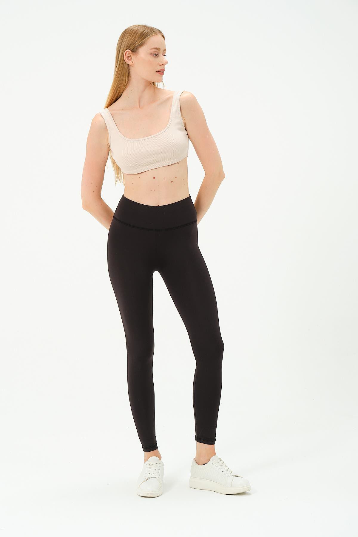 Hochtaillierte Stretch-Strickleggings mit innerem Shapewear