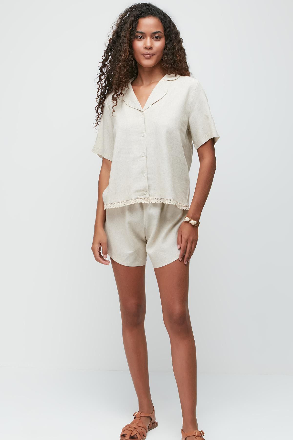 Kurzarm Spitzen Detail Shirt und Shorts Set