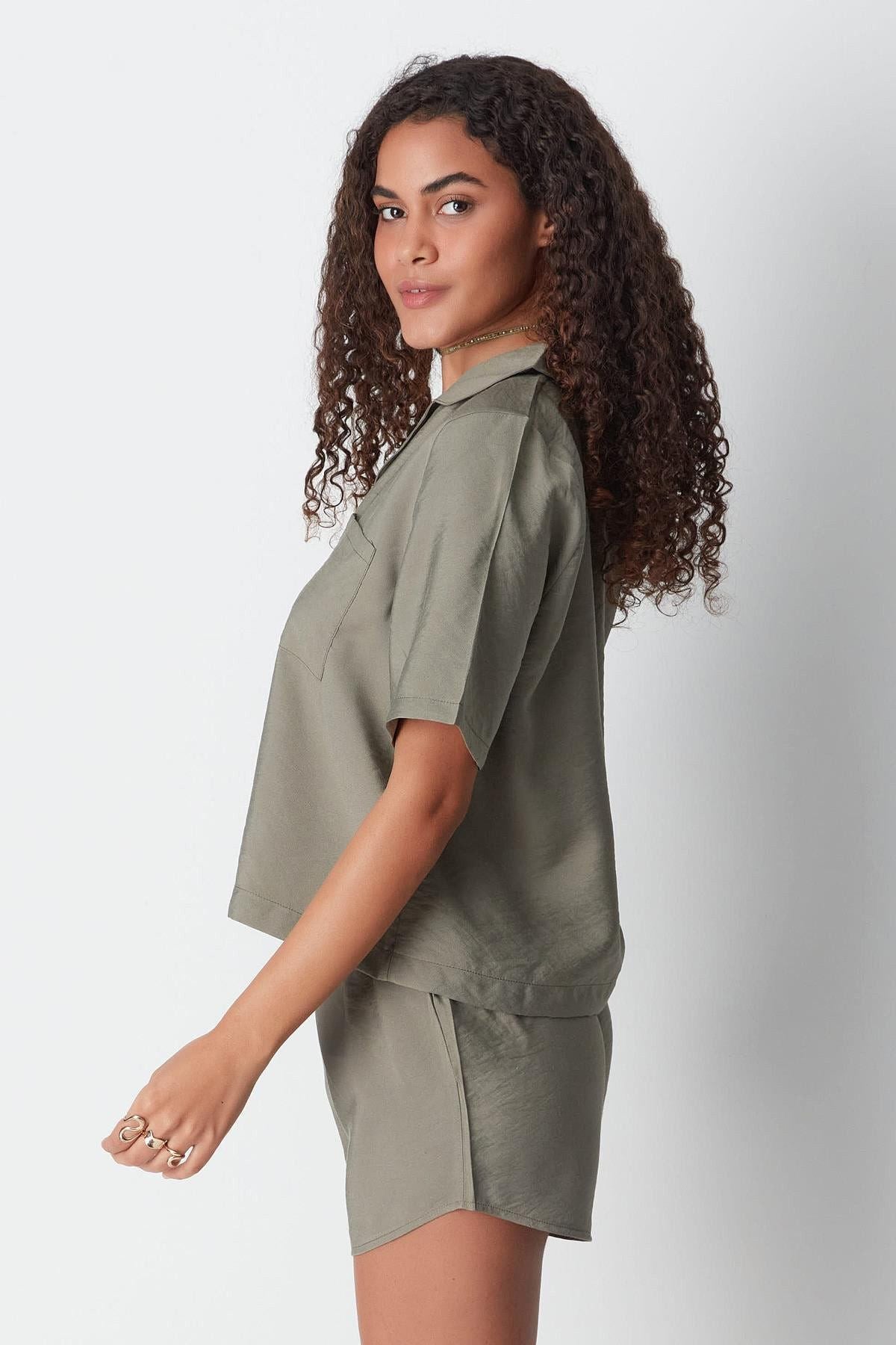 Kurzarmhemd und Shorts Set
