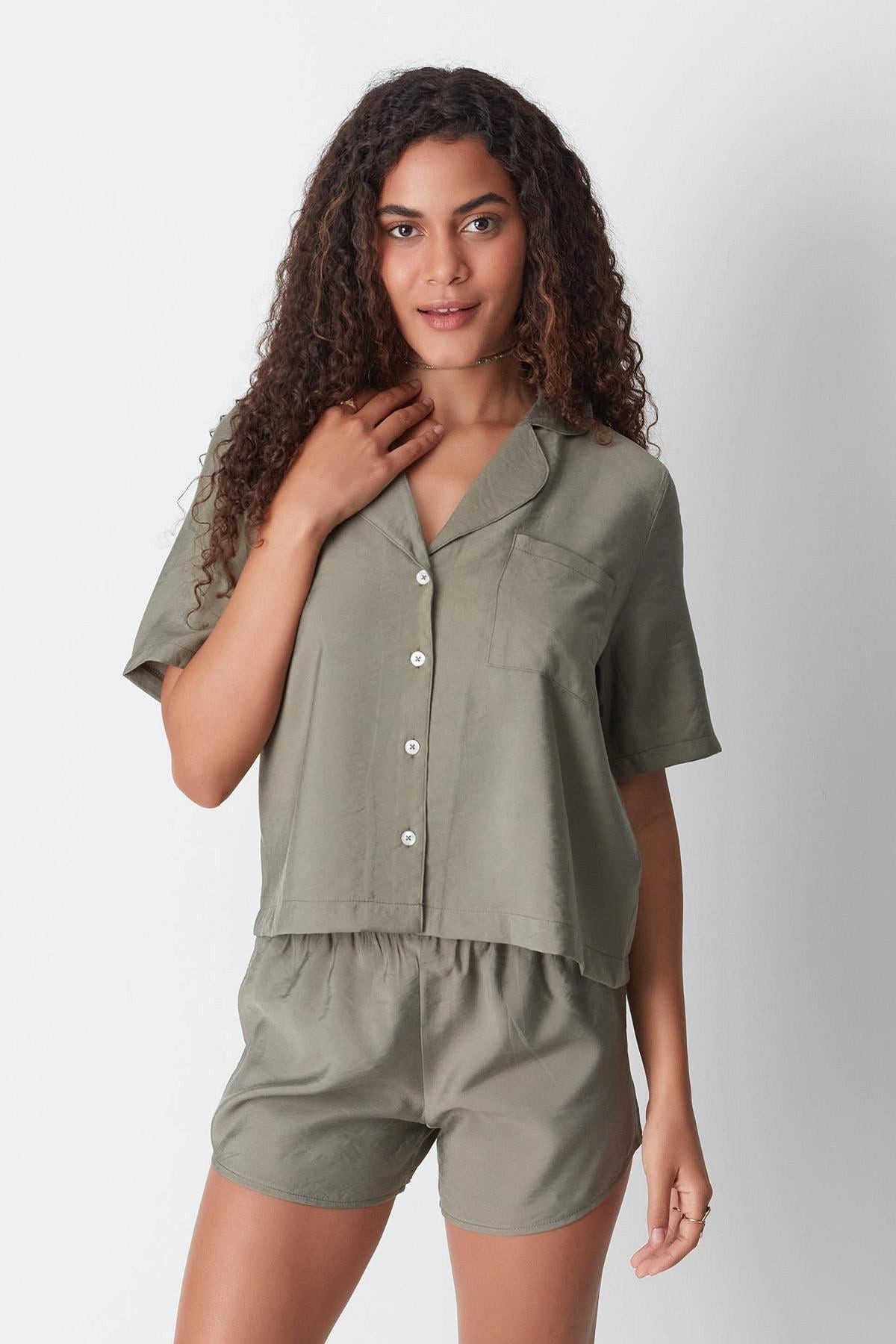 Kurzarmhemd und Shorts Set