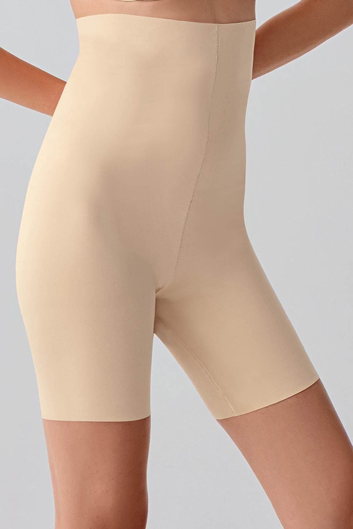 Nahtlose Ultra-Hoch-Taillen-Laser-Cut-Form-Shorts C19210 Beige