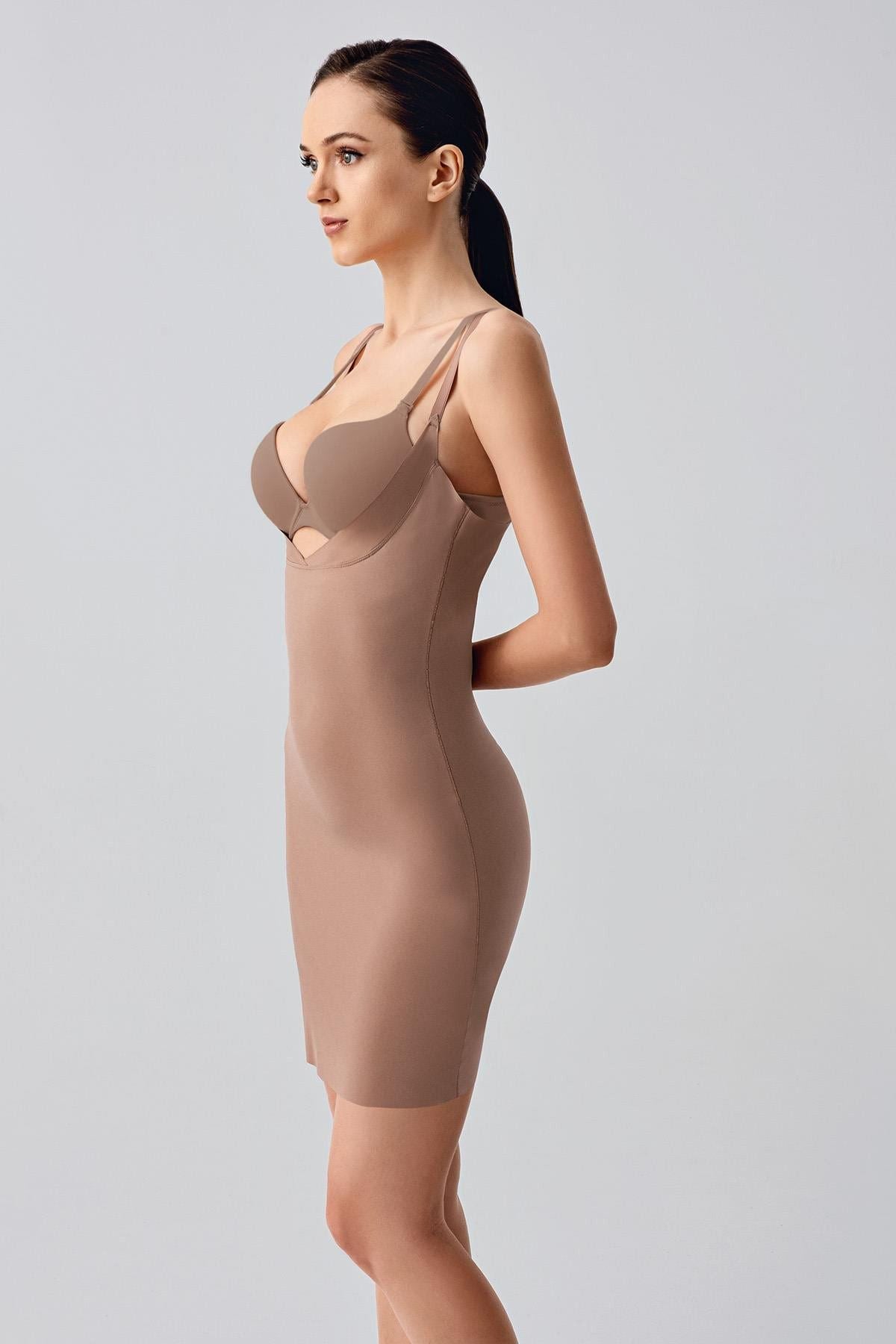 Laser-Cut Offene Brustkleid C19220 Cappuccino