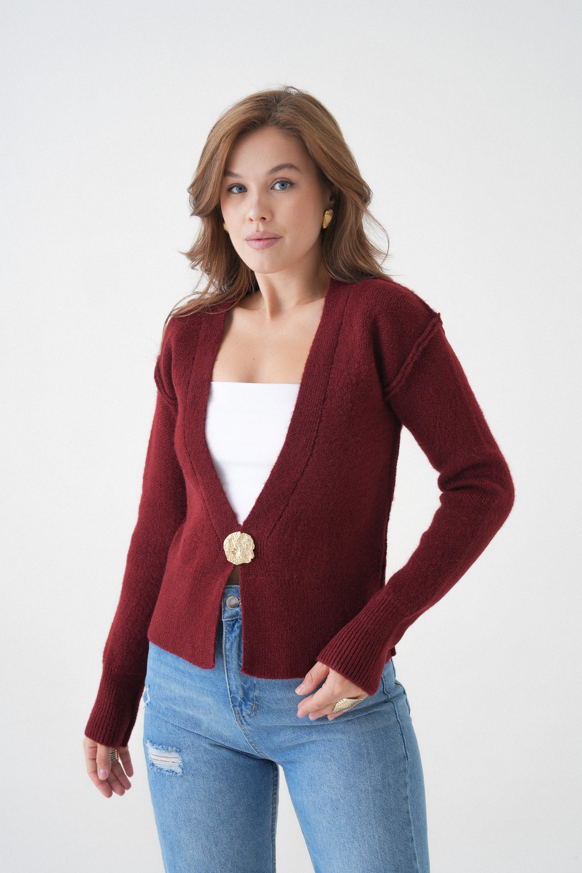 Langärmelige Strickjacke mit einem Knopfdetail