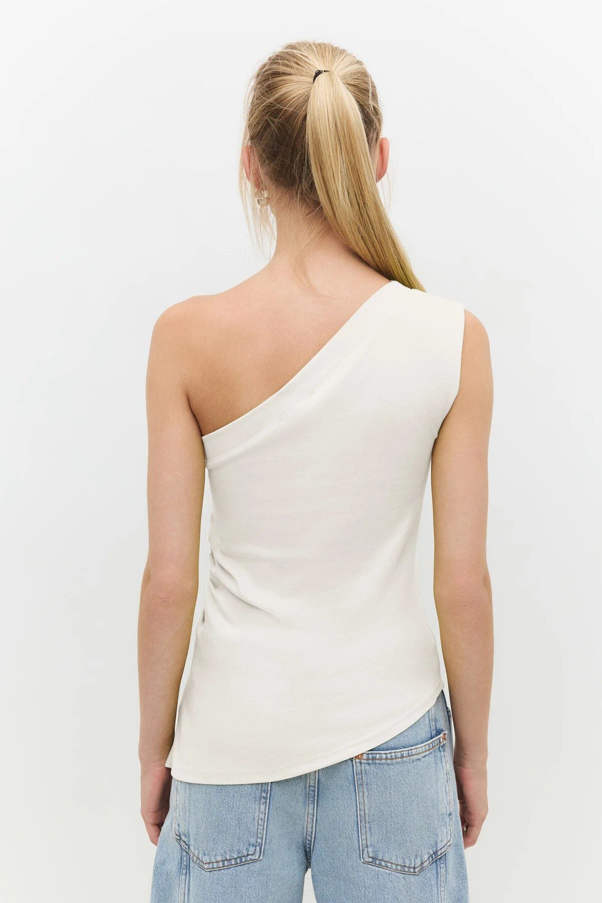 Ärmellose Bluse mit einer Schulter