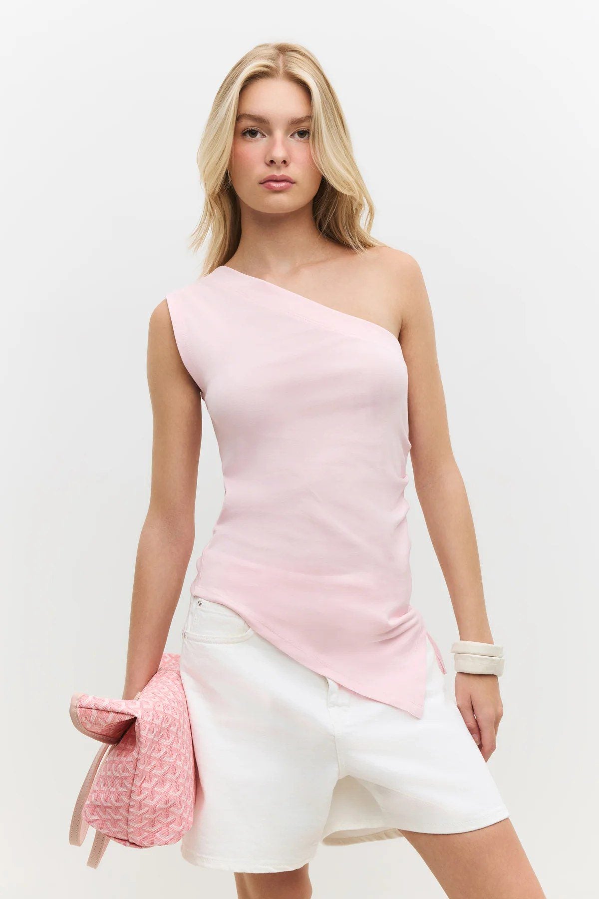 Ärmellose Bluse mit einer Schulter