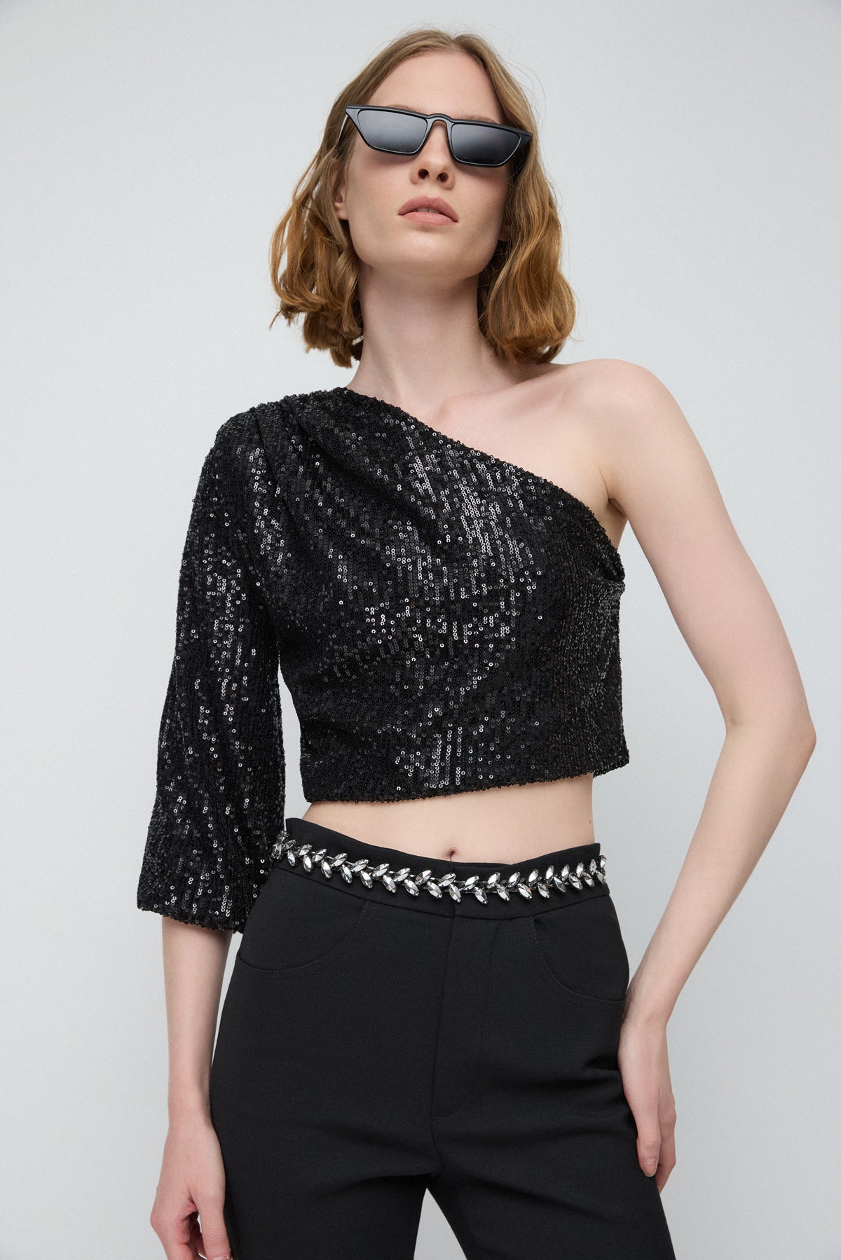 Ein-Schulter-Bluse