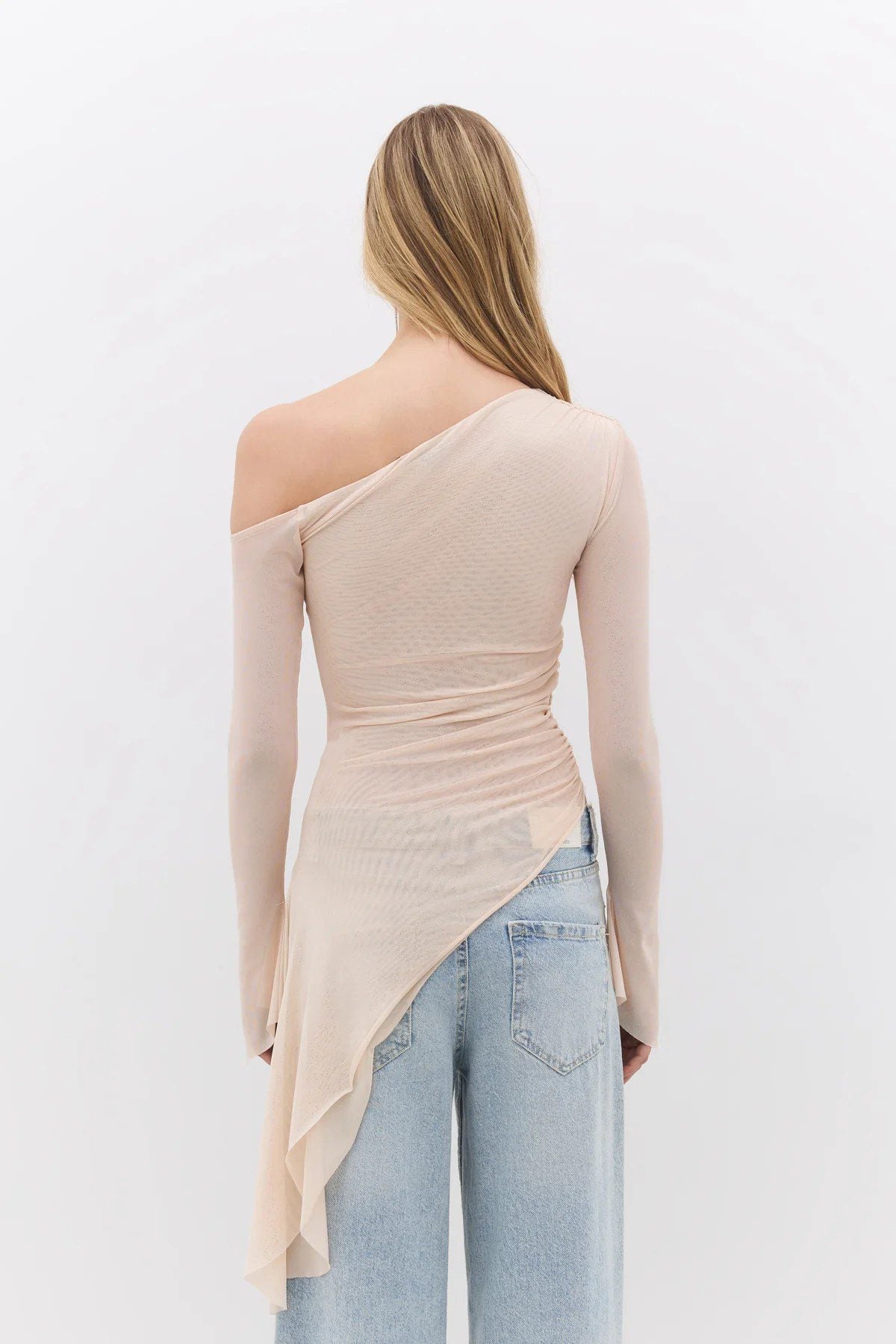 Tüllbluse mit einer Schulter