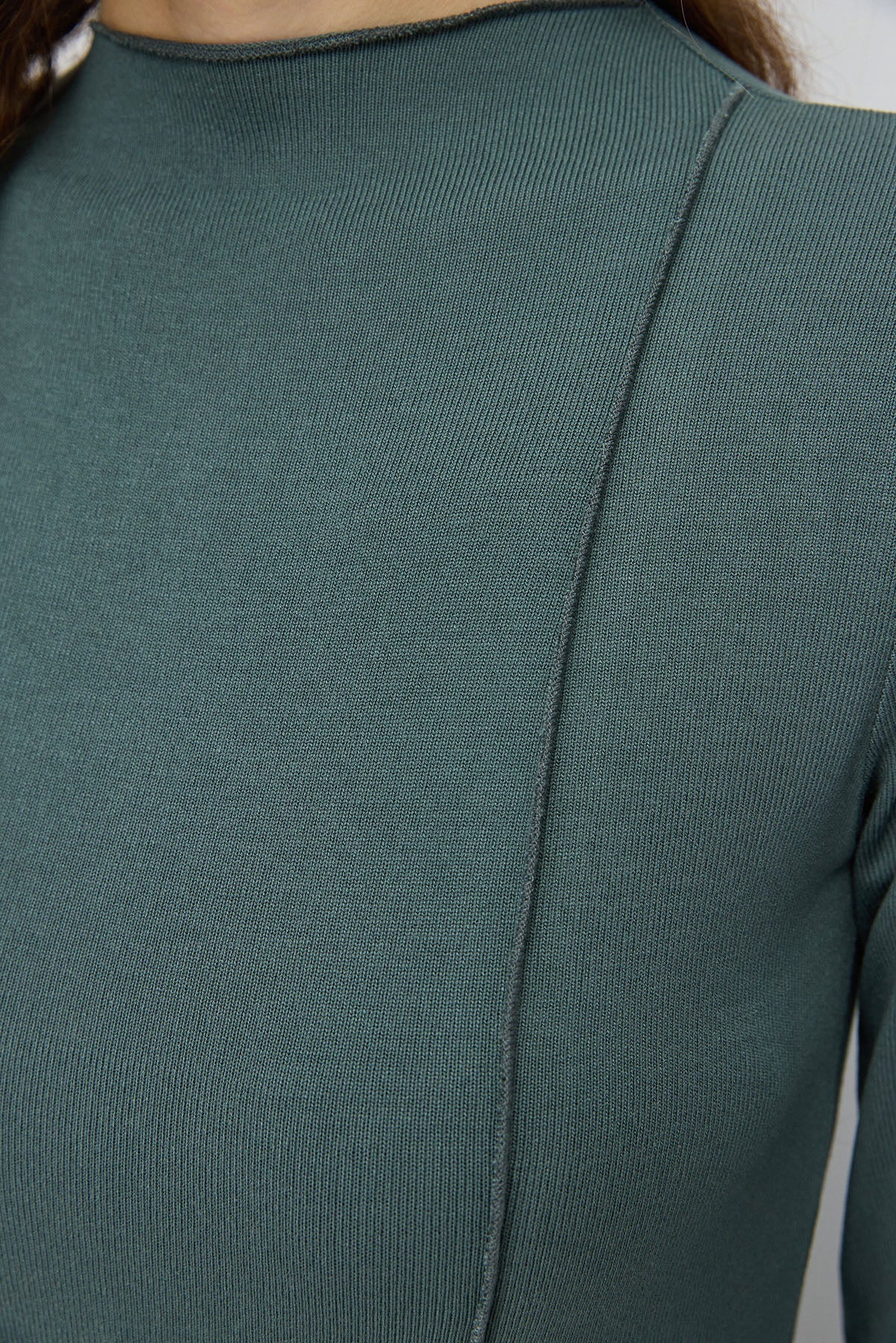 Midikleid mit Schlitz