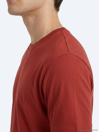 Rotes Unifarben T-Shirt