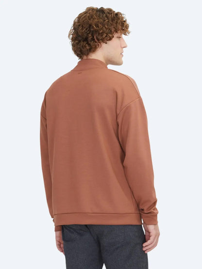Roter Rollkragenpullover