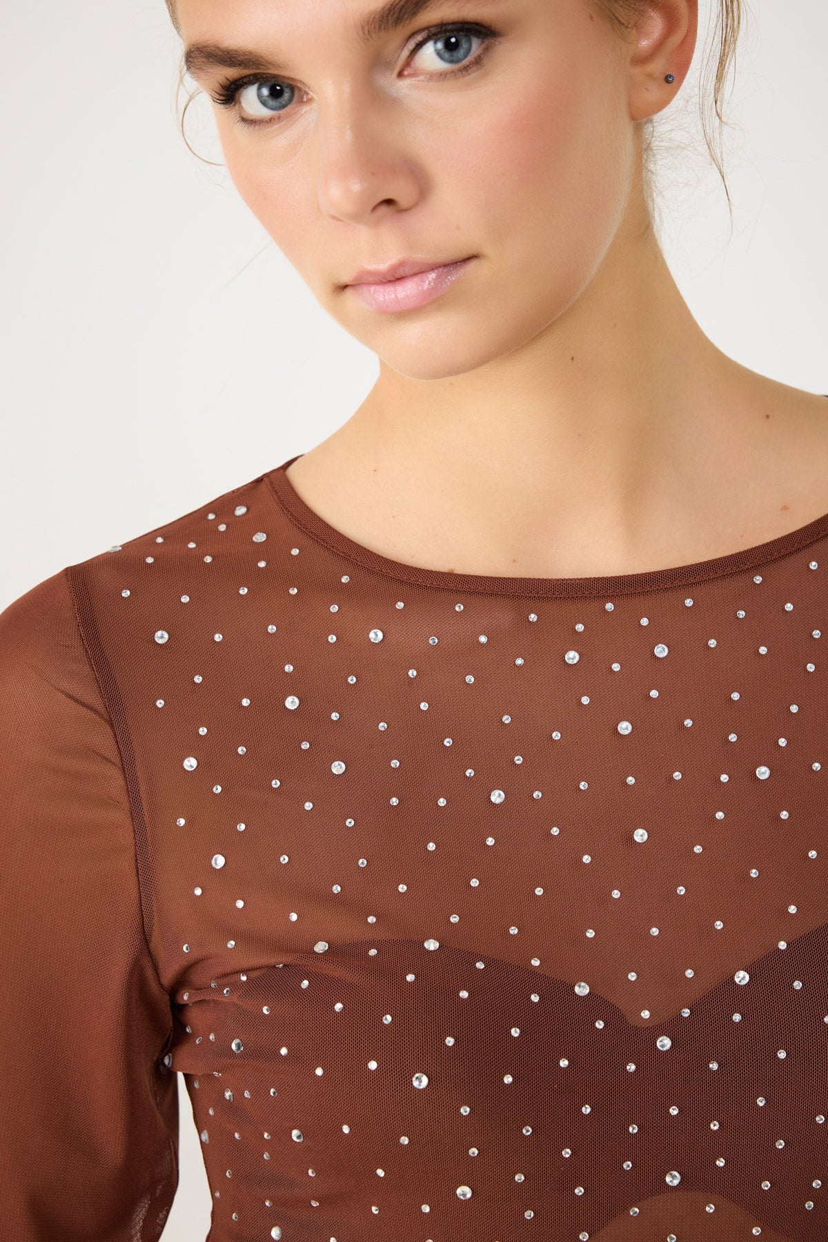 Langärmelige Bluse mit Strasssteinen