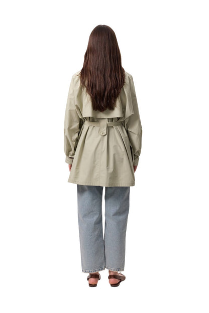 Schwarzes Trench-Design-Hemd