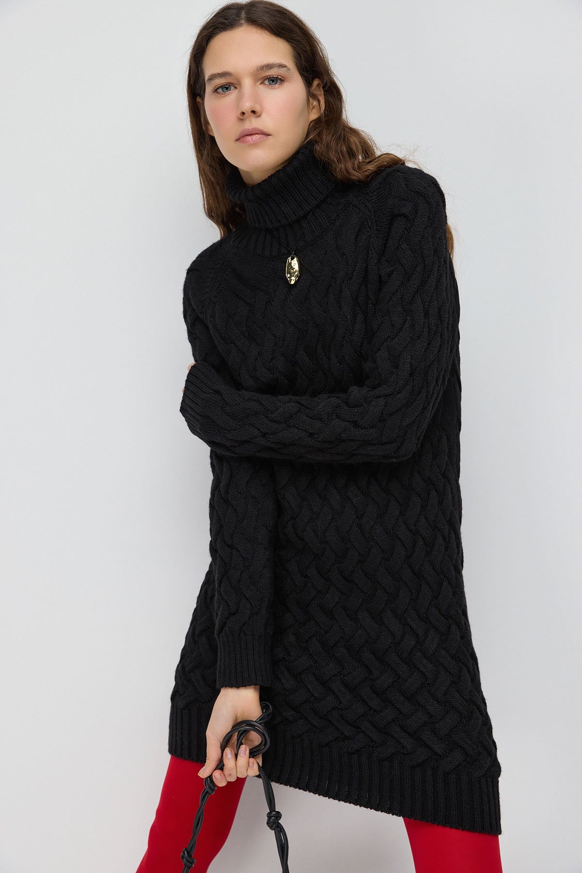 Rollkragen-Strickkleid