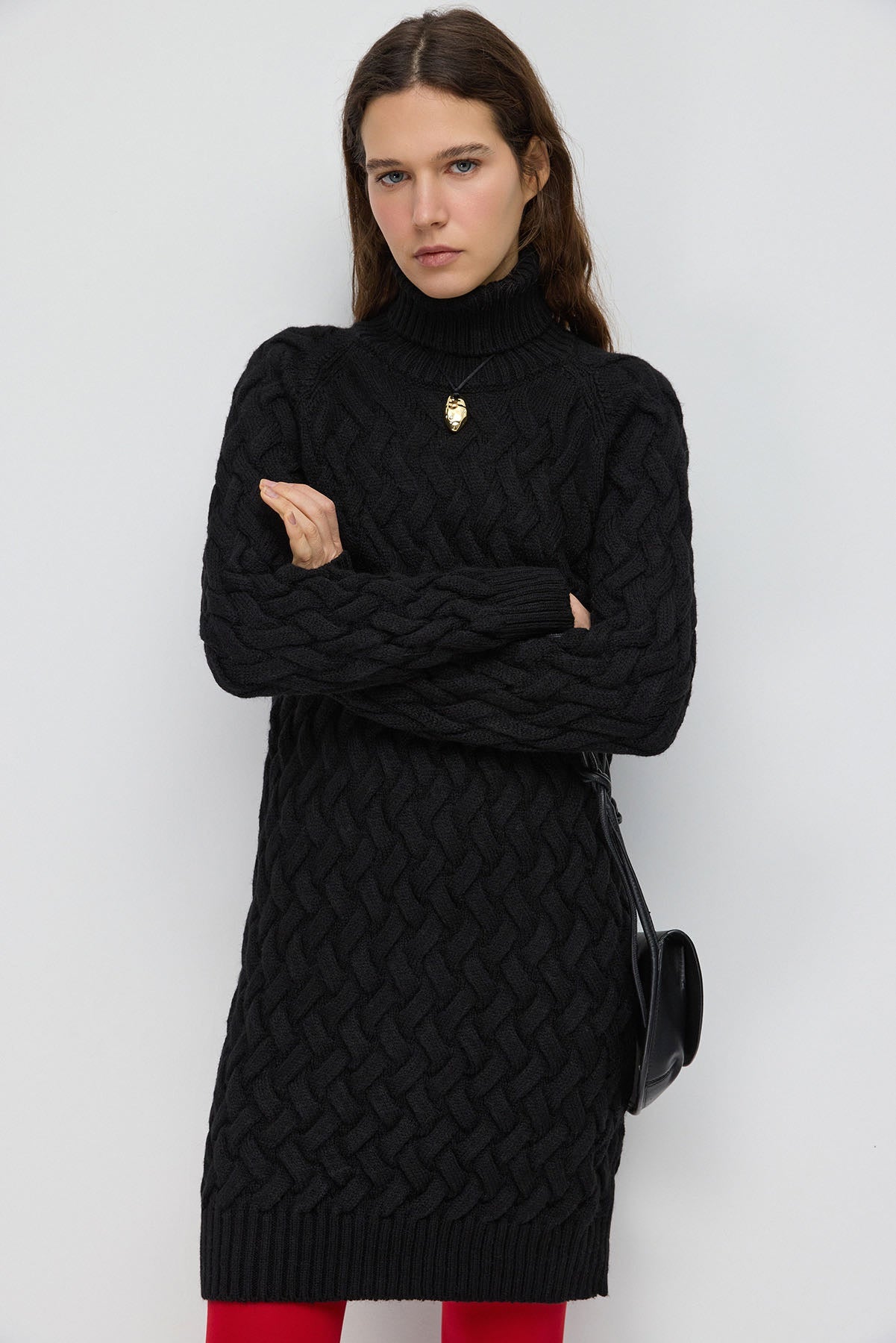 Rollkragen-Strickkleid