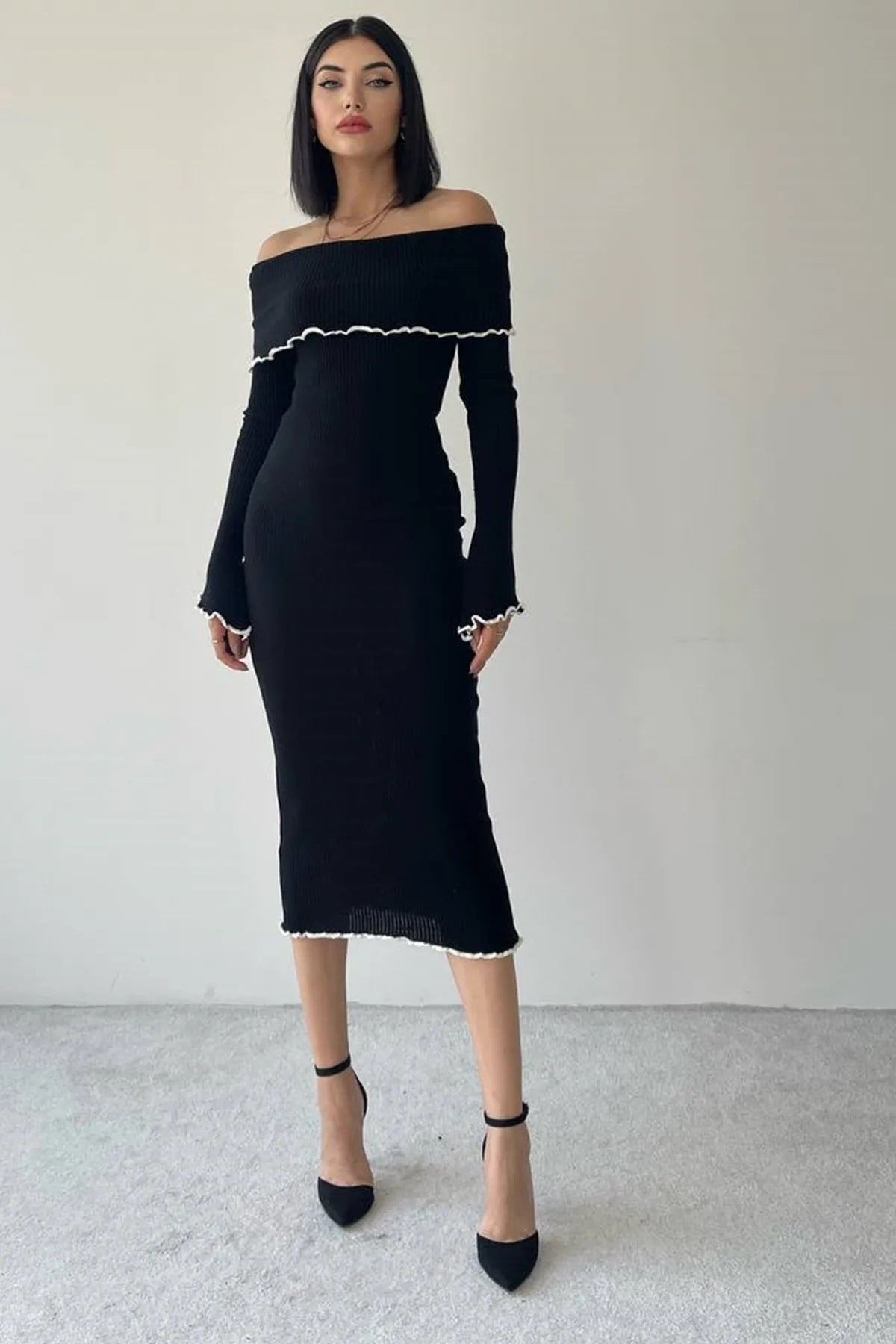 Langärmeliges Midikleid mit Carmen-Ausschnitt