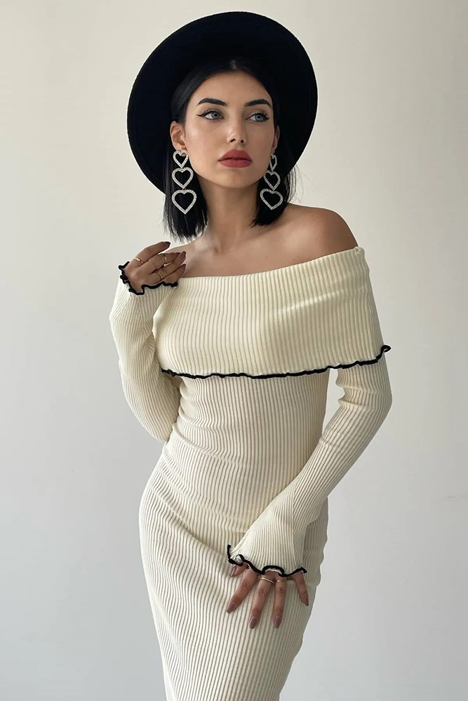 Langärmeliges Midikleid mit Carmen-Ausschnitt