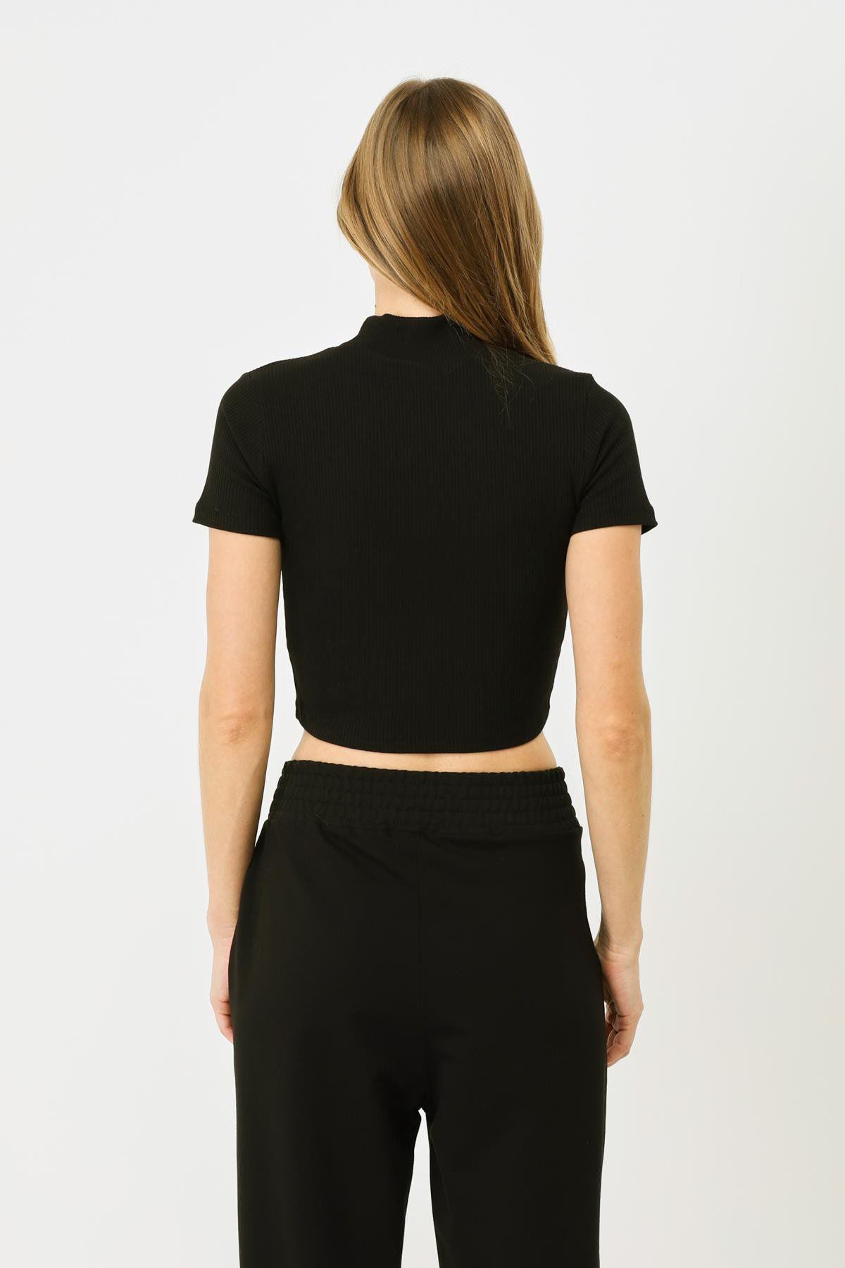 Damen Kurzarm-Rippbluse mit hohem Ausschnitt