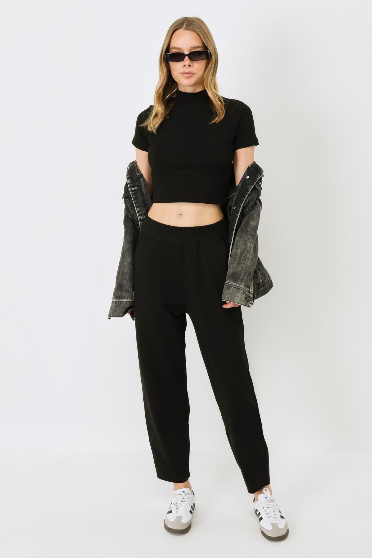 Damen Kurzarm-Rippbluse mit hohem Ausschnitt