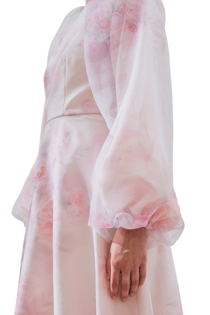 ULLA ABENDKLEID AUS GESPROCHENER ORGANZA, VANILLE
