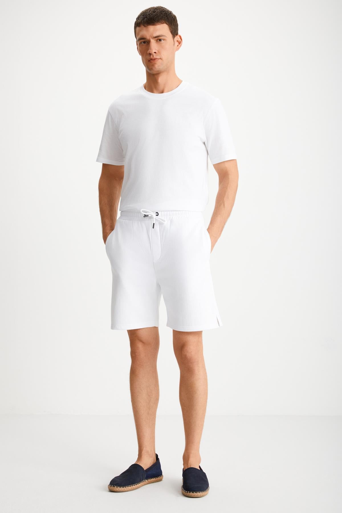 GRIMELANGE UNCERTAIN Komfort-Shorts & Bermuda Weiß