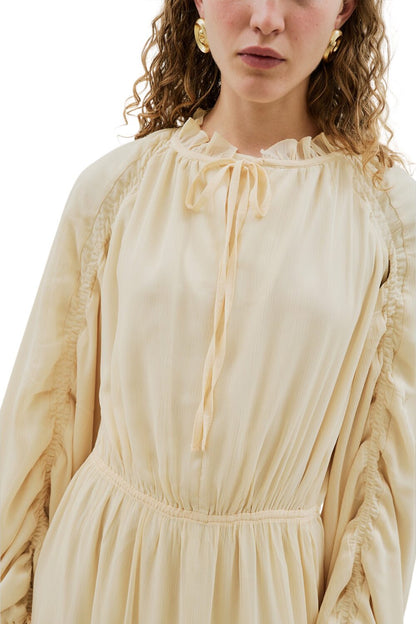 LANGES, GERÜSCHTES CHIFFONKLEID, SAGE DESIGN