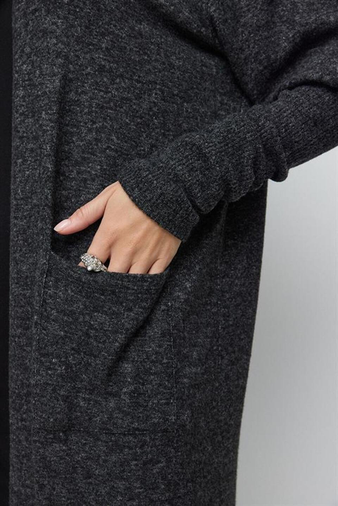 Langer Strickcardigan mit Taschen