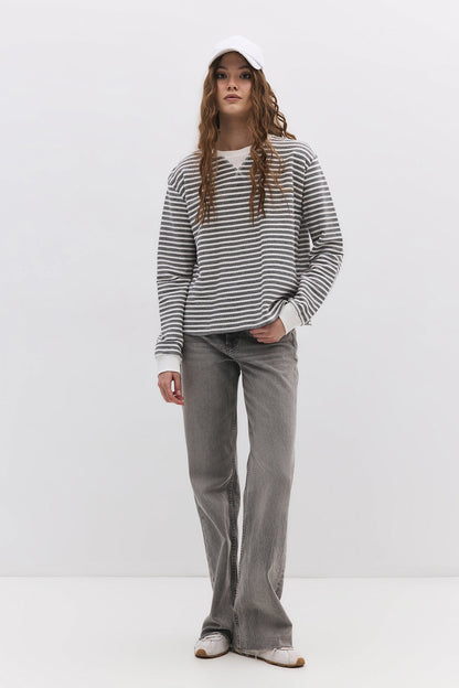 Langärmeliges gestreiftes Sweatshirt